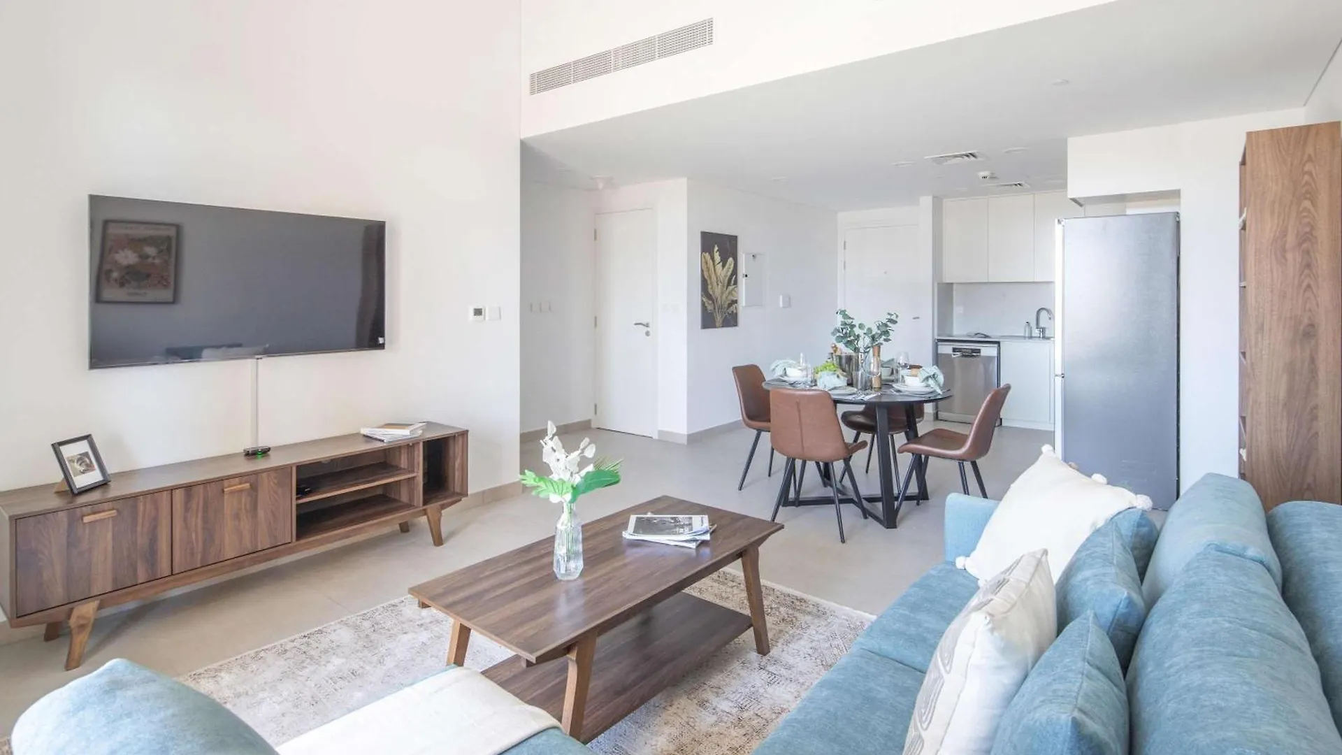 Frank Porter - Asayel 2 Dubai Apartment